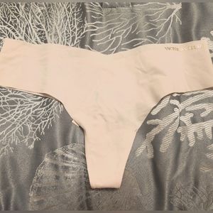 Victoria Secret No-Show Pale Pink Thong Size Medium